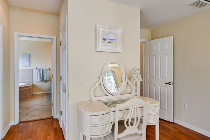 Image No.20-3 Bed Property for sale