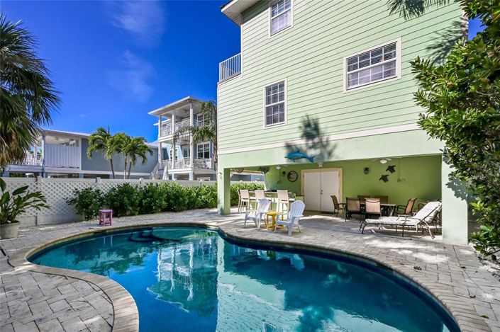 Image No.37-3 Bed Property for sale