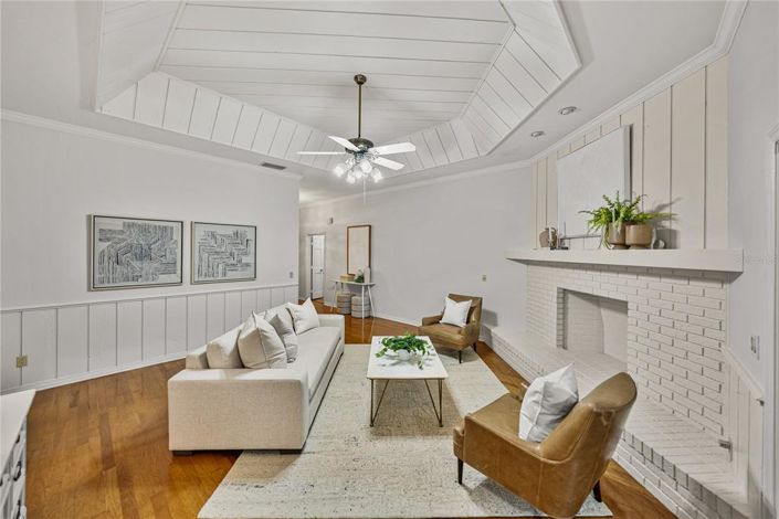 Image No.10-4 Bed Property for sale