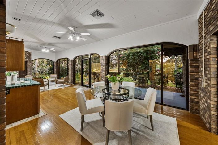 Image No.13-4 Bed Property for sale