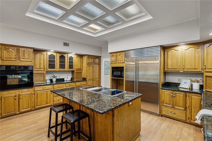 Image No.18-4 Bed Property for sale