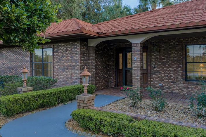 Image No.2-4 Bed Property for sale