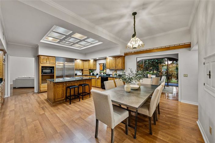 Image No.21-4 Bed Property for sale