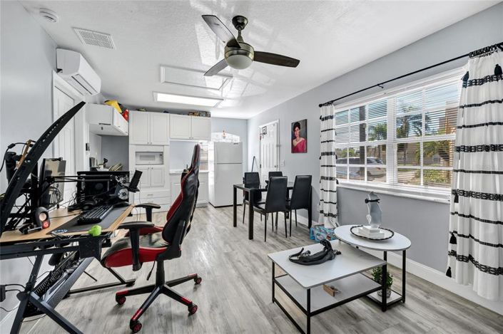 Image No.4-Propriété de 4 chambres à vendre à Davenport