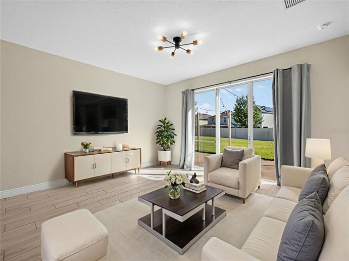 Image No.12-3 Bed Property for sale