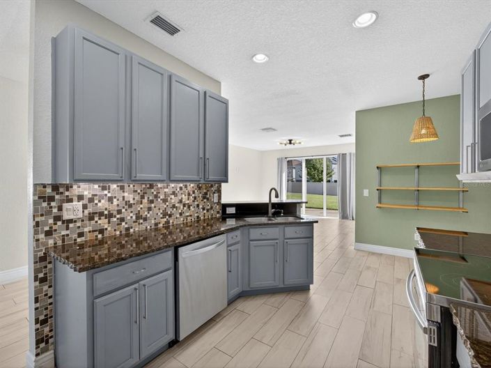 Image No.17-3 Bed Property for sale