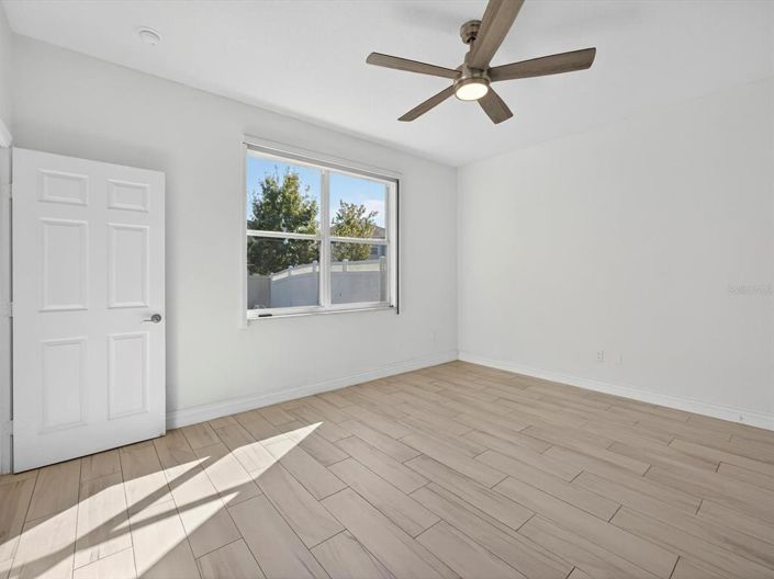 Image No.22-3 Bed Property for sale