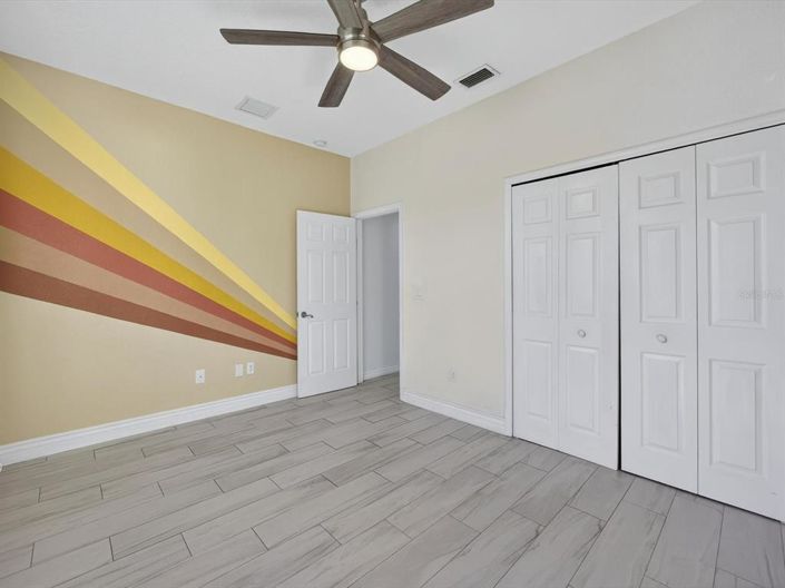 Image No.28-3 Bed Property for sale