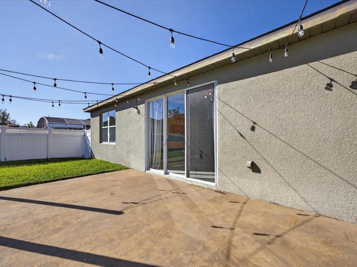 Image No.30-3 Bed Property for sale