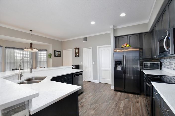 Image No.11-5 Bed Property for sale