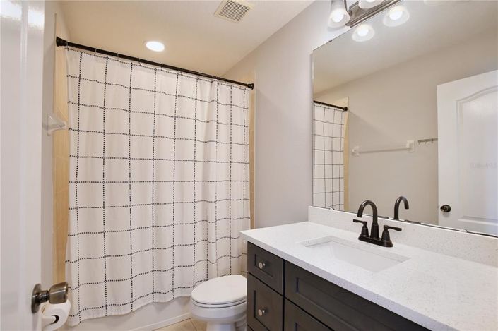 Image No.24-5 Bed Property for sale