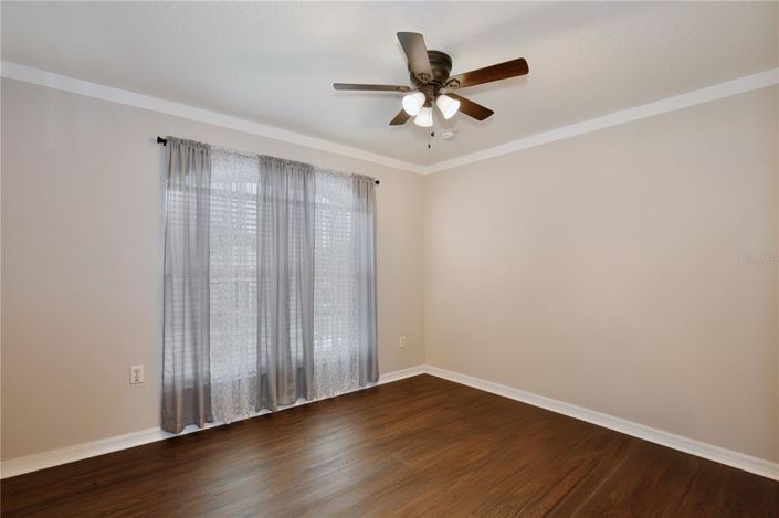 Image No.27-5 Bed Property for sale