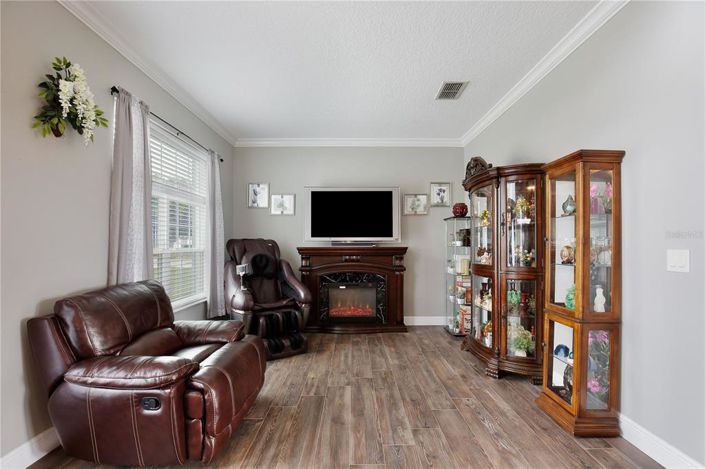 Image No.5-5 Bed Property for sale