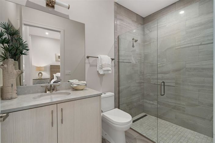 Image No.36-8 Bed Property for sale