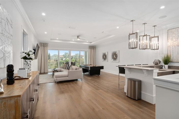 Image No.39-8 Bed Property for sale