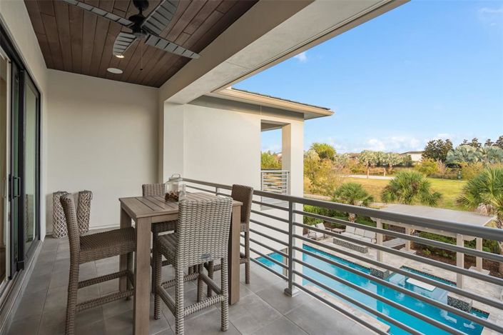 Image No.44-8 Bed Property for sale