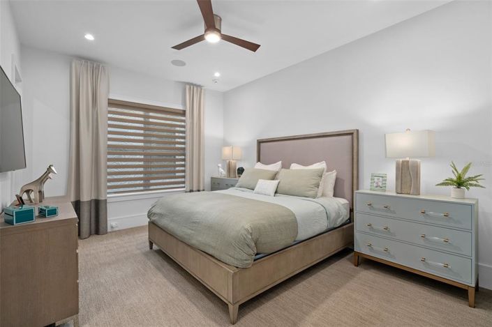 Image No.54-8 Bed Property for sale