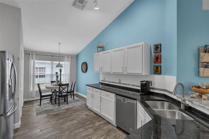 Image No.12-4 Bed Property for sale