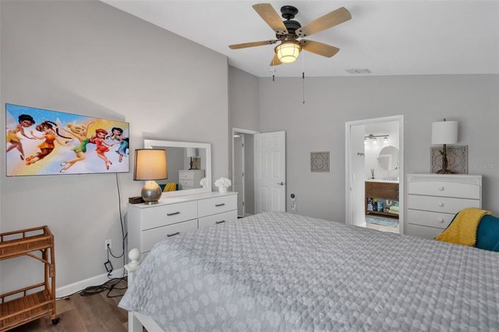 Image No.26-4 Bed Property for sale