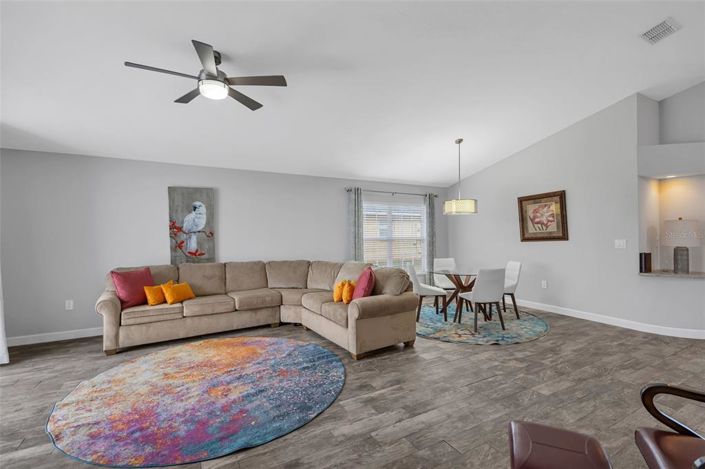 Image No.8-4 Bed Property for sale