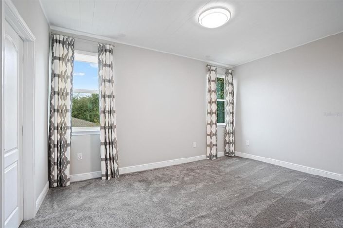 Image No.22-5 Bed Property for sale