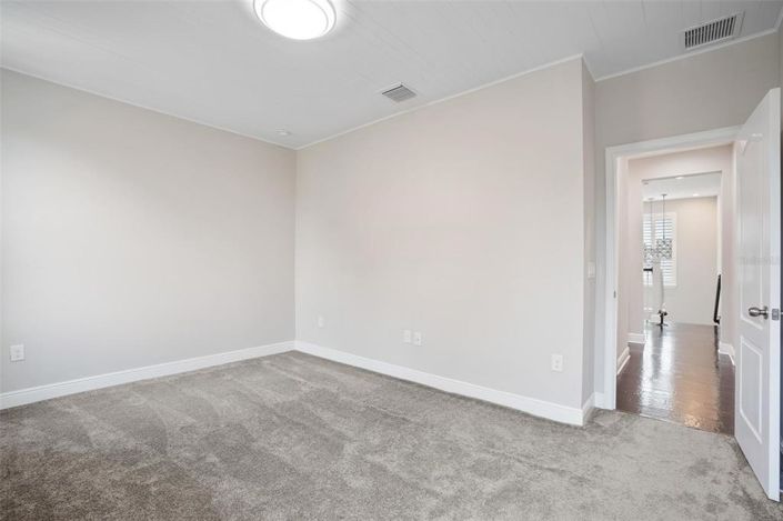 Image No.24-5 Bed Property for sale