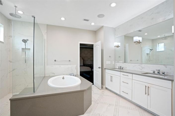 Image No.31-5 Bed Property for sale