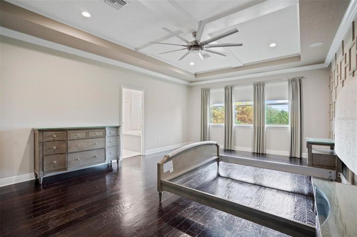 Image No.36-5 Bed Property for sale