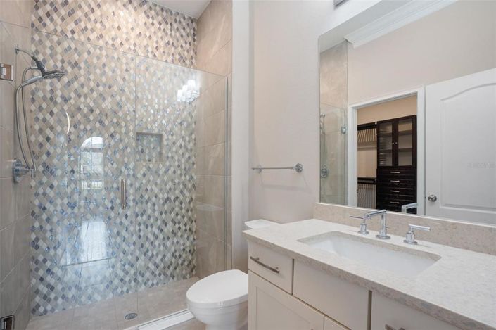 Image No.38-5 Bed Property for sale