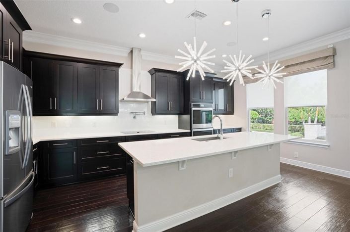 Image No.6-5 Bed Property for sale