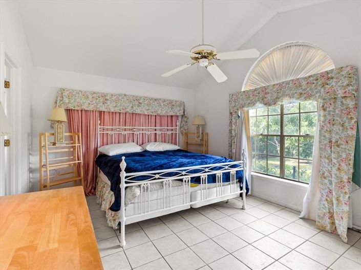 Image No.13-4 Bed Property for sale