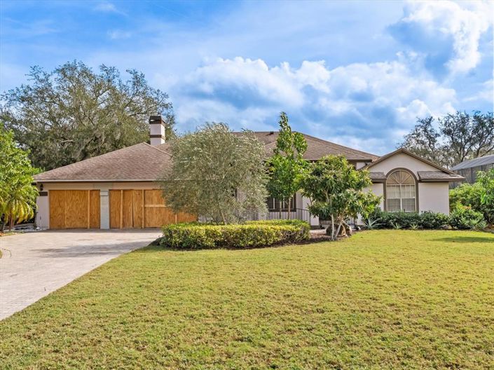 Image No.2-4 Bed Property for sale