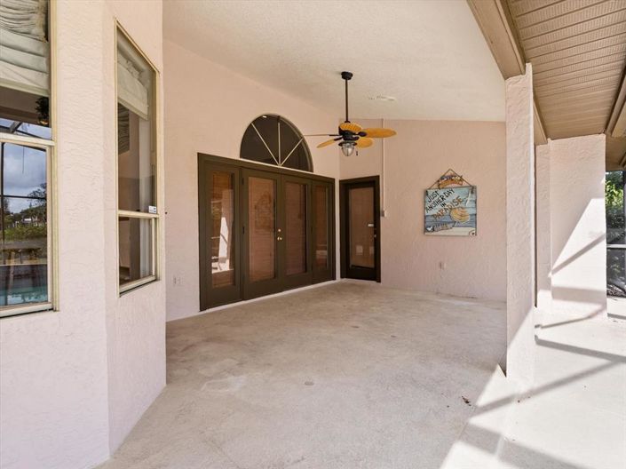 Image No.20-4 Bed Property for sale