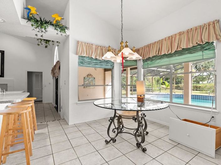 Image No.7-4 Bed Property for sale