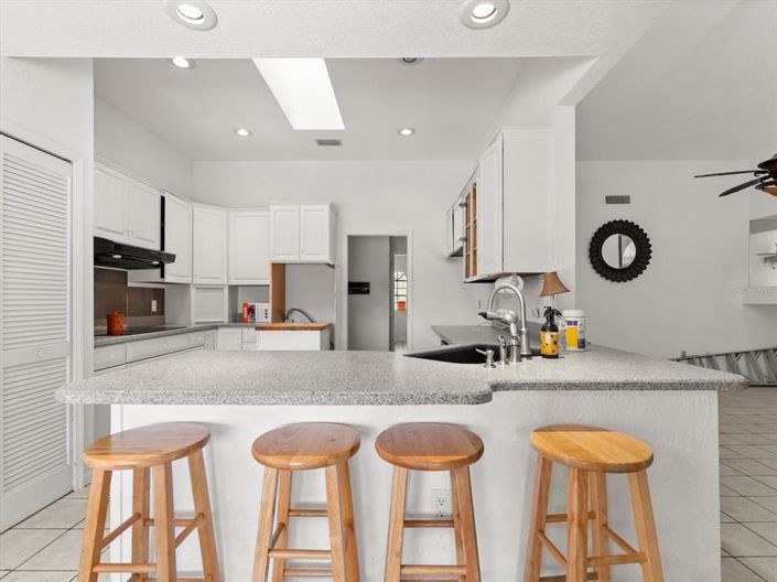 Image No.9-4 Bed Property for sale