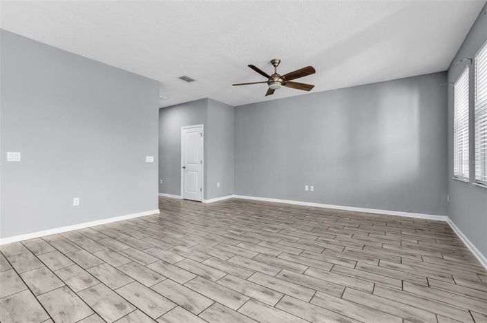 Image No.9-4 Bed Property for sale