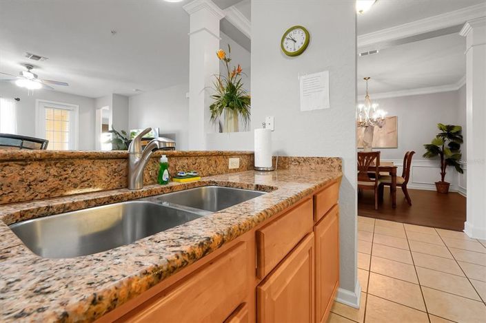 Image No.10-3 Bed Property for sale