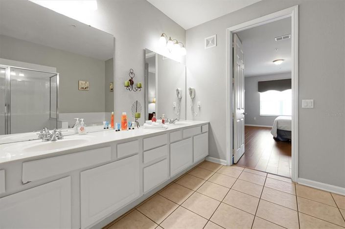 Image No.18-3 Bed Property for sale