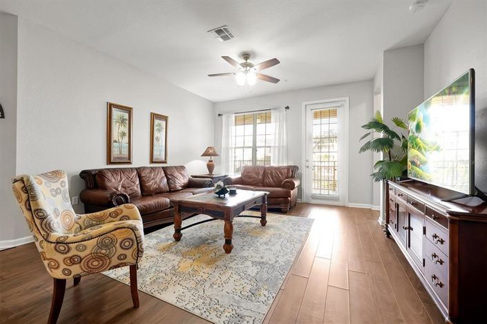 Image No.5-3 Bed Property for sale