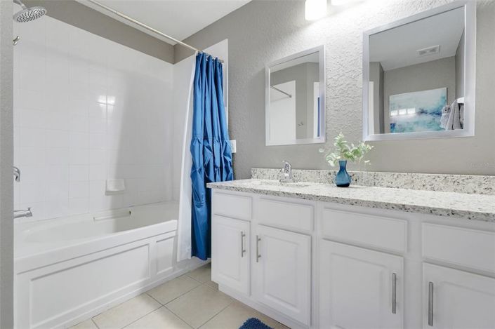 Image No.30-3 Bed Townhouse for sale