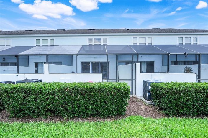 Image No.33-3 Bed Townhouse for sale