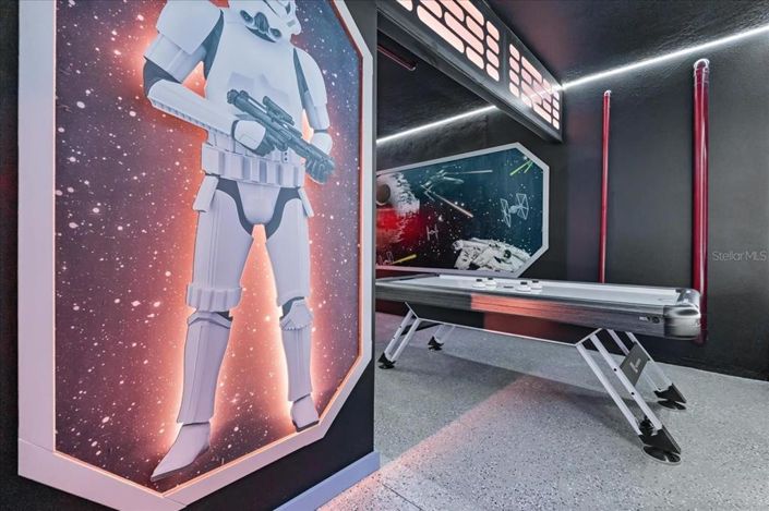 Image No.12-7 Bed Property for sale