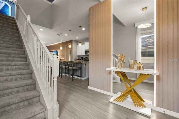 Image No.19-7 Bed Property for sale