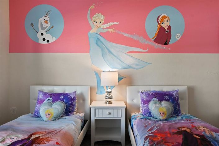 Image No.18-4 Bed Townhouse for sale