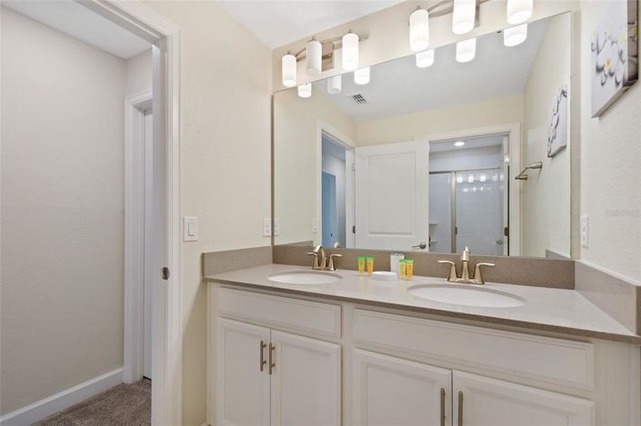 Image No.27-4 Bed Townhouse for sale