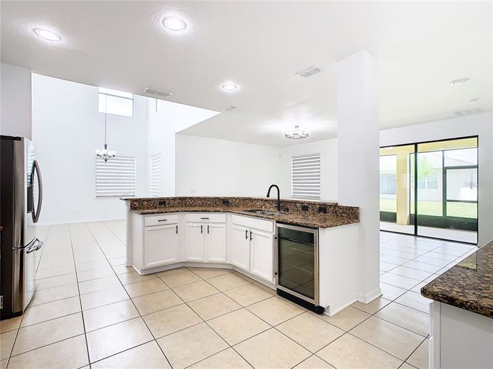 Image No.19-5 Bed Property for sale