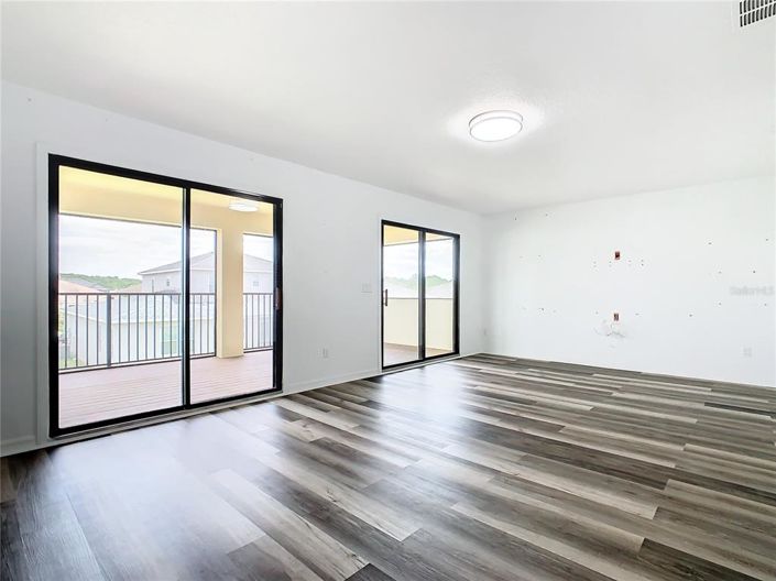 Image No.44-5 Bed Property for sale