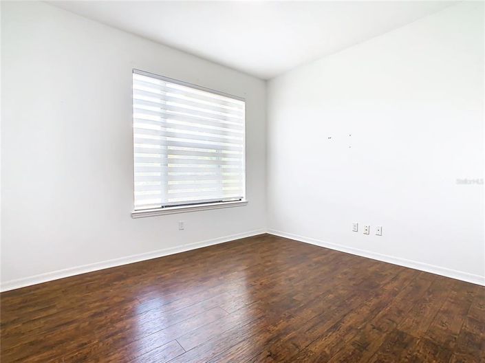 Image No.50-5 Bed Property for sale