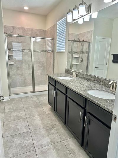 Image No.17-3 Bed Property for sale