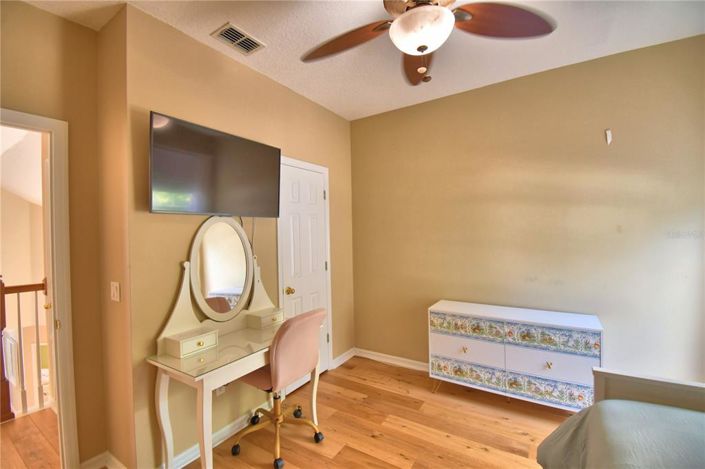 Image No.53-3 Bed Property for sale